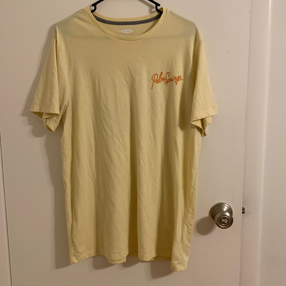 Mens xl pale yellow graphic tee - old navy